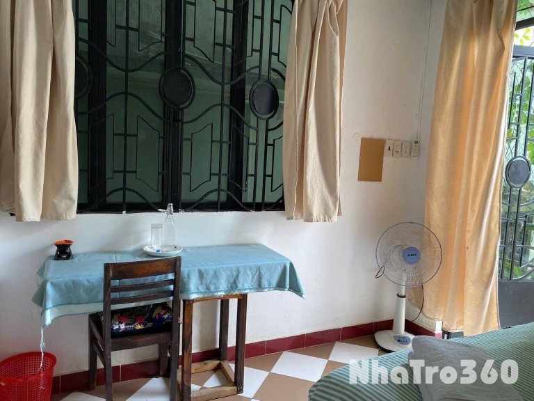 Cho thuê Studio ban công giá hạt dẻ, gần Đh Sư Phạm, Đh Sài Gòn, Đh KHTN, Nowzone, chợ Thái Bình, Đh Sân khấu Điện Ảnh