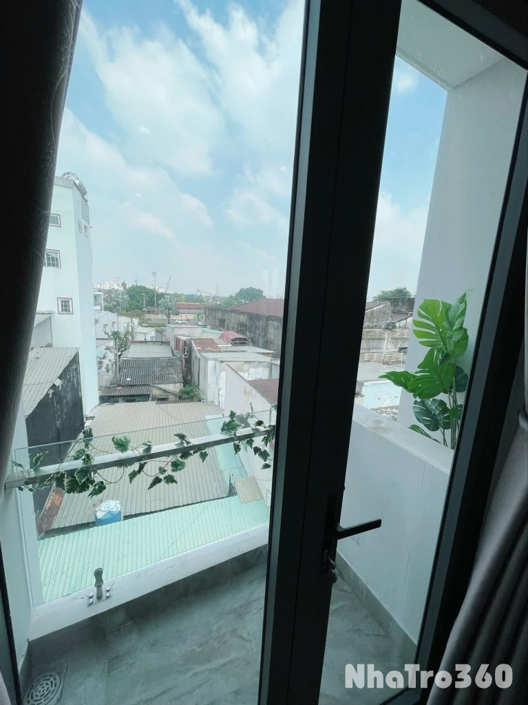 Cho thuê Studio ban công Q4, gần Đh Luật, Đh Nguyễn Tất Thành, cầu Tân Thuận, cầu Kênh Tẻ,…