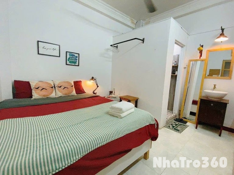 Cho thuê Studio ban công giá hạt dẻ, gần Đh Sư Phạm, Đh Sài Gòn, Đh KHTN, Nowzone, chợ Thái Bình, Đh Sân khấu Điện Ảnh