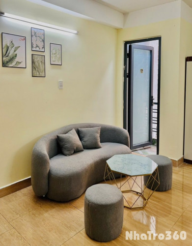 STUDIO BAN CÔNG SIÊU THOÁNG NGAY ĐH VĂN HIẾN