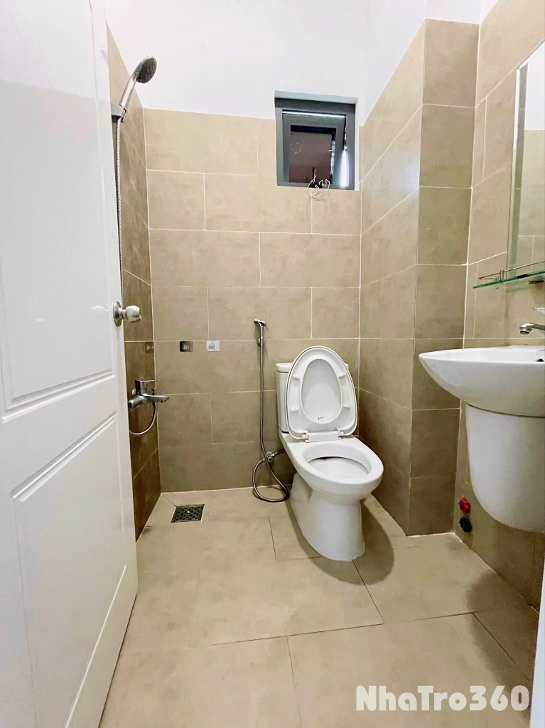 Cho thuê Studio ban công Q4, gần Đh Luật, Đh Nguyễn Tất Thành, cầu Tân Thuận, cầu Kênh Tẻ,…