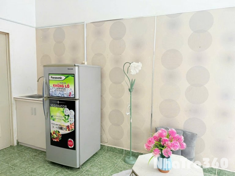 Cho thuê căn hộ ban công, Q4, Đường Đoàn Văn Bơ, gần ĐH Nguyễn Tất Thành, ĐH Luật, Chợ Xóm Chiếu