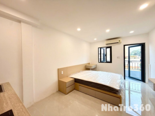 Cho thuê studio ban công lớn quận 1 full nội thất