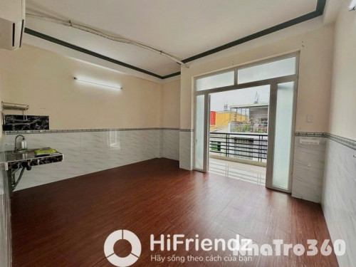 Full nội thất, ban công, thang máy, giá rẻ