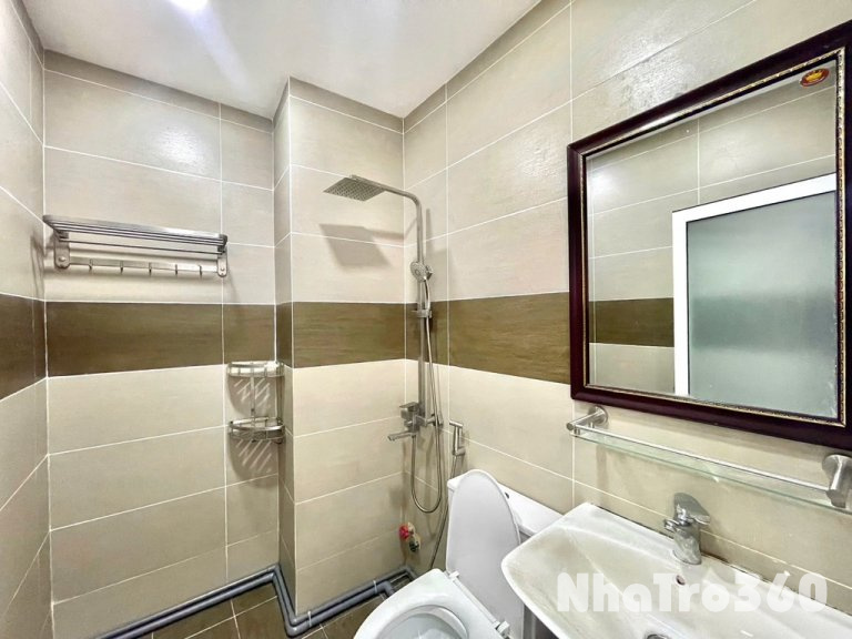 Cho thuê studio full nội thất ban công quận 1