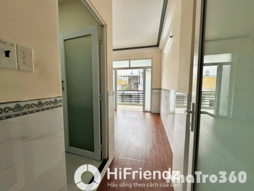 Full nội thất, ban công, thang máy, giá rẻ