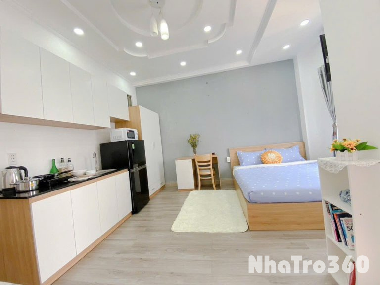 MẶT TIỀN HOÀNG DIỆU - CÓ BAN CÔNG - QUẬN 4