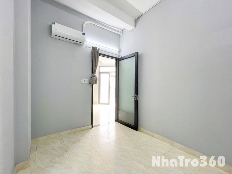 Cho thuê 2PN ban công gần ĐH Văn Hiến - Khu K300