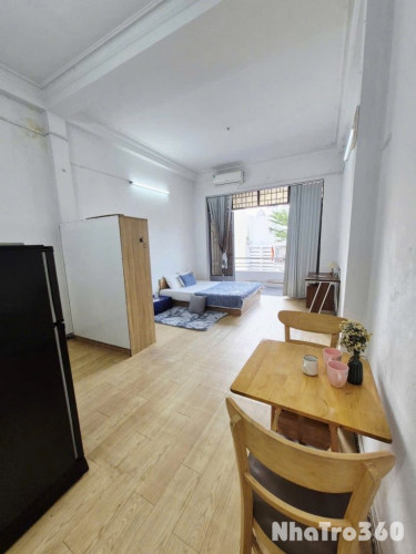Cho thuê căn hộ Studio Ban công thoáng Q4 gần ĐH Luật, ĐH Nguyễn Tất Thành, cầu Tân Thuận