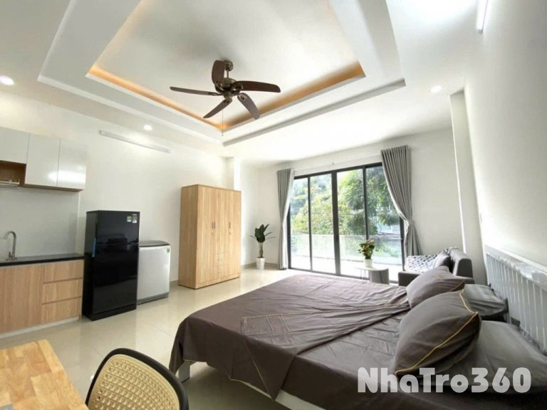 Phòng ban công 35m2 quận 1 ngay ngã 5 cống quỳnh