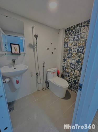 Cho thuê Duplex cửa sổ Q1 - ngay cầu Ông Lãnh, chợ Bến Thành, Pullman, Saigon Center…