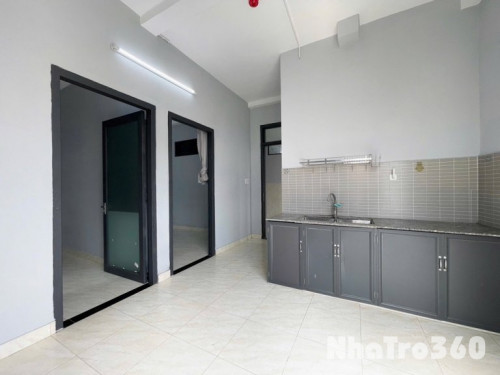 Cho thuê 2PN ban công gần ĐH Văn Hiến - Khu K300